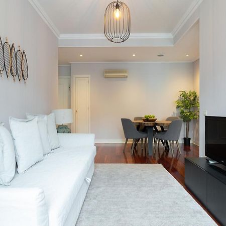 Living Chiado Apartment Lisbon Luaran gambar
