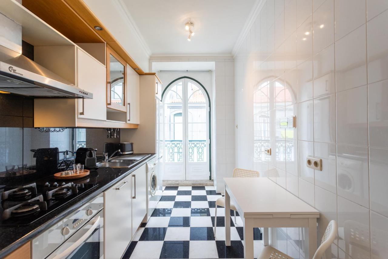 Living Chiado Apartment Lisbon Luaran gambar