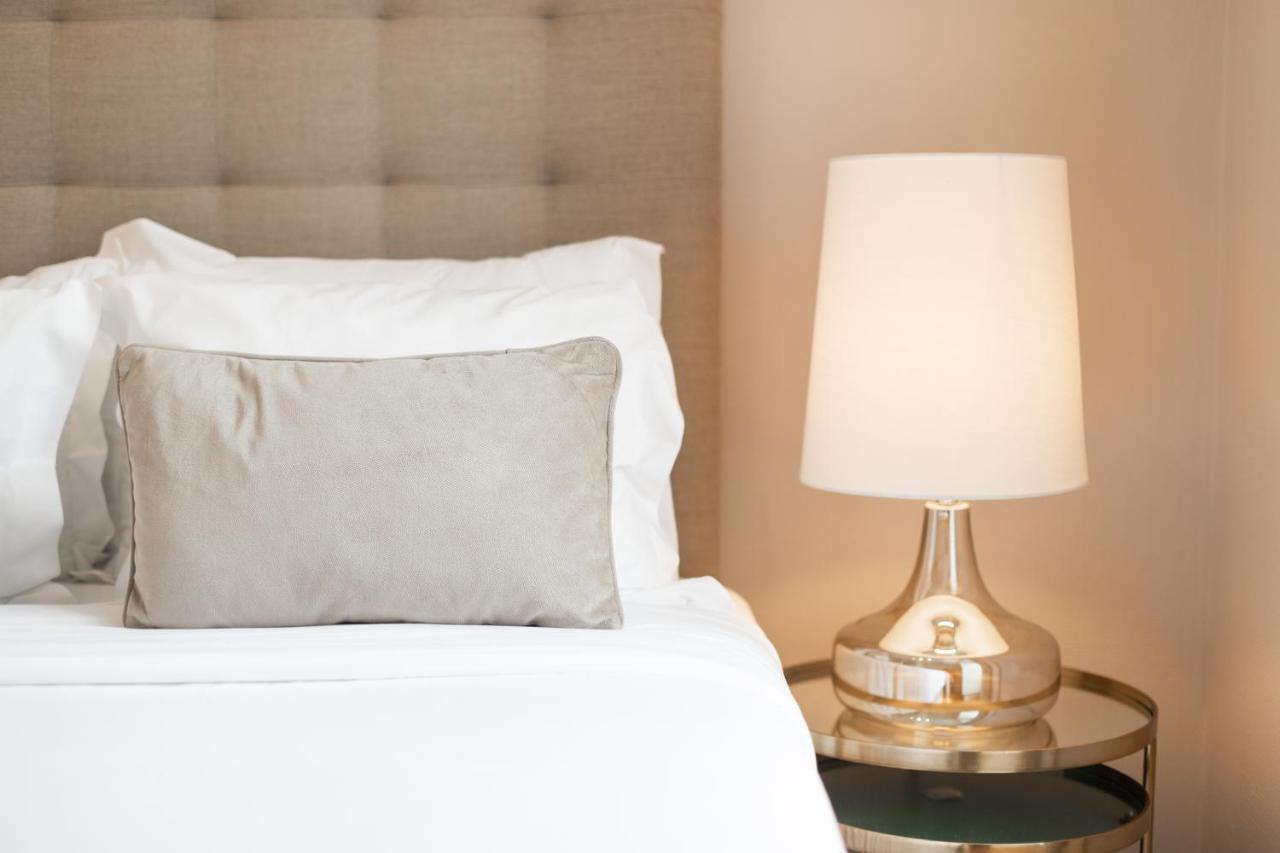 Living Chiado Apartment Lisbon Luaran gambar