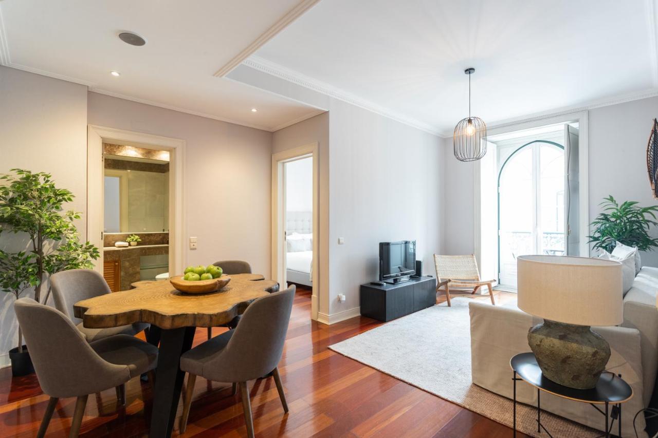 Living Chiado Apartment Lisbon Luaran gambar