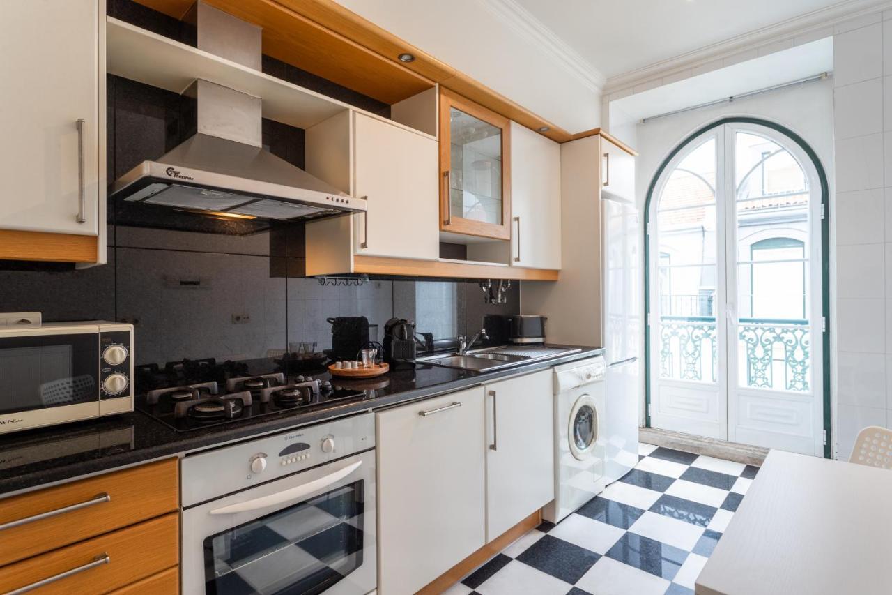 Living Chiado Apartment Lisbon Luaran gambar