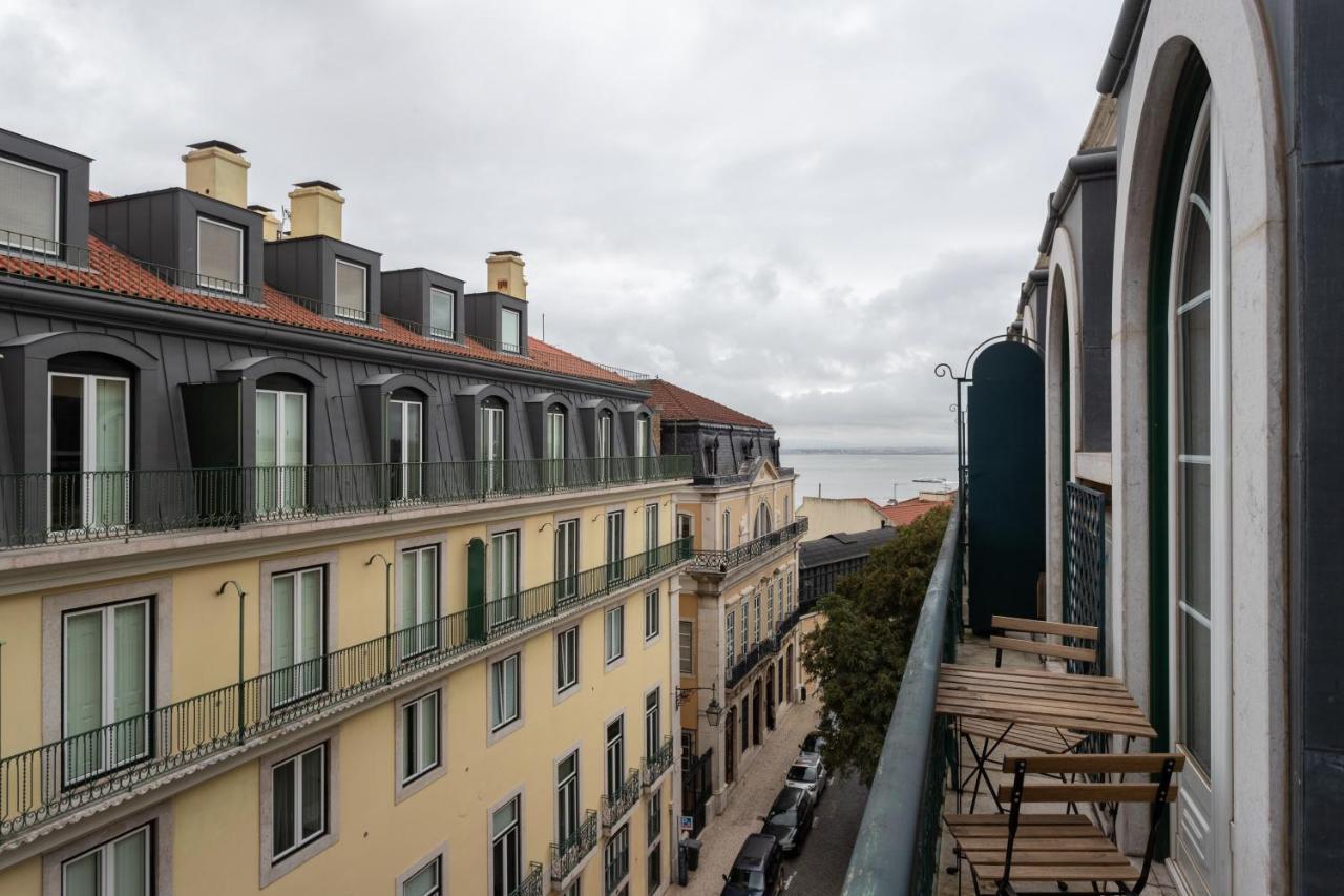 Living Chiado Apartment Lisbon Luaran gambar